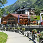 Garni Schneider Bed & Breakfast 3*