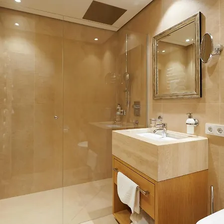 Hotel Garni Schneider Bed & Breakfast 3*