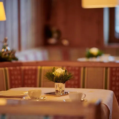 Hotel Garni Schneider Bed & Breakfast Lech am Arlberg