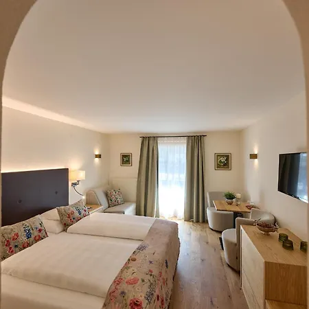 Bed & Breakfast Hotel Garni Schneider 3*