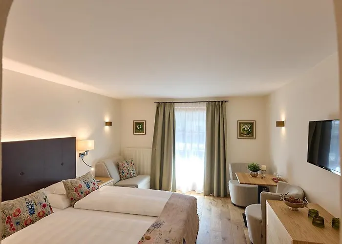 Bed & Breakfast Garni Schneider 3*